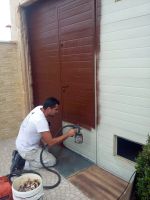 Empresa de pintores en Córdoba y trabajos verticales en Córdoba. Impermeabilización, solución para la humedad, pintura industrial, colocación de papel pintado, tapado de gotelé, decoración de interiores, estuco veneciano y lacado de puertas.